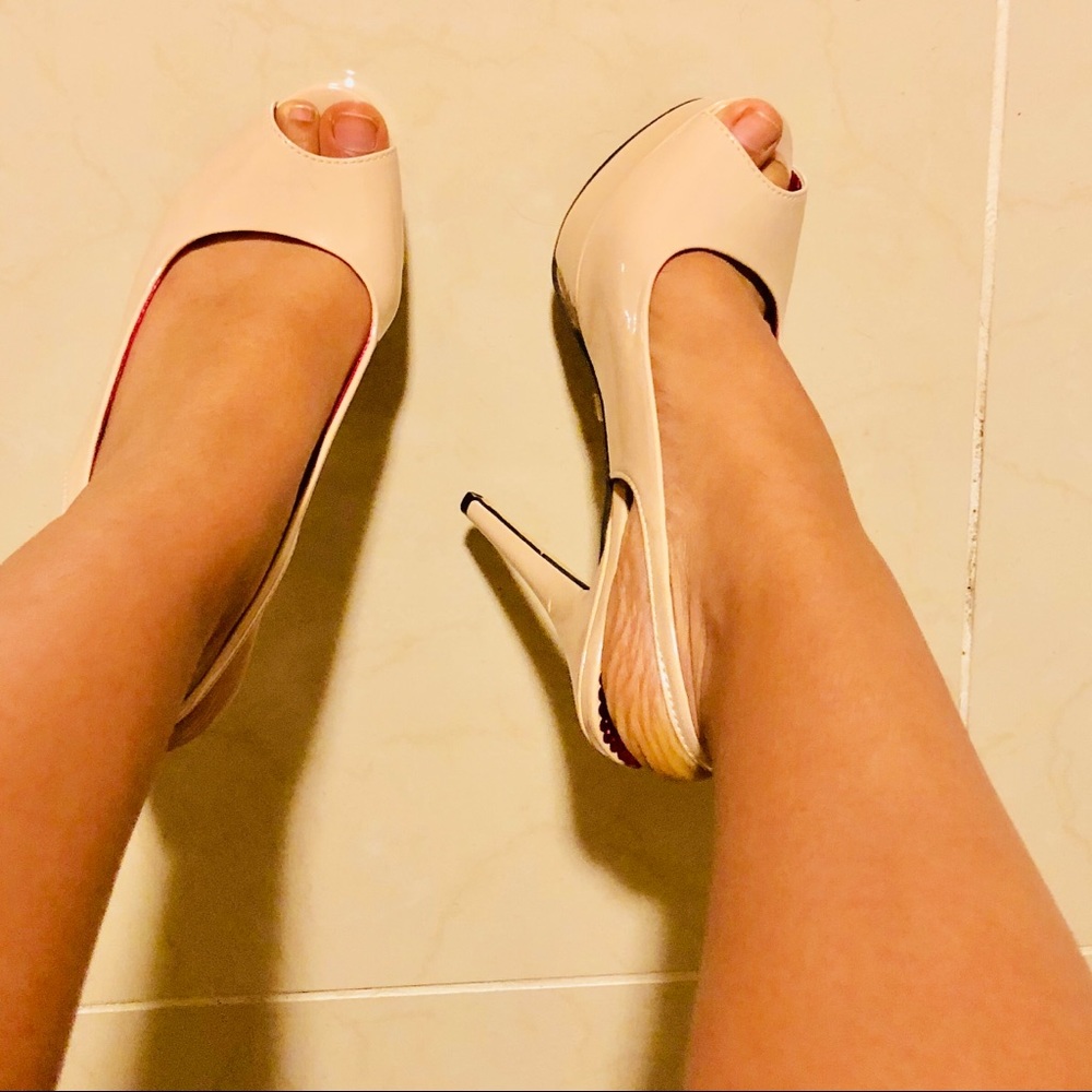 Johnathan Kayne Nude Sling back heels